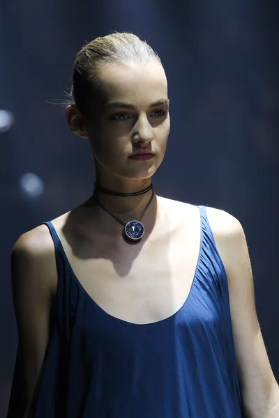 Look 40